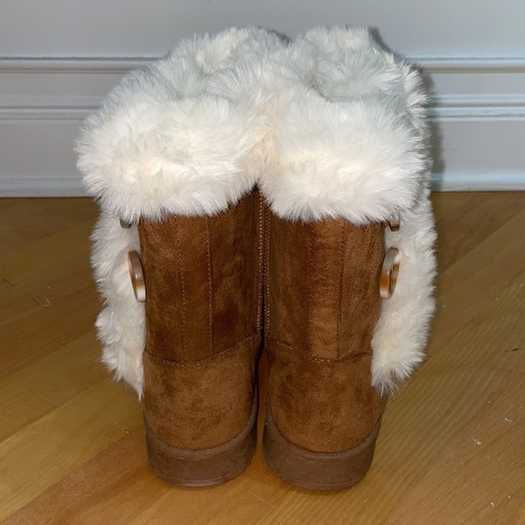 New SO Women's Chestnut Faux Fur Winter Boots - Picture 4 of 11